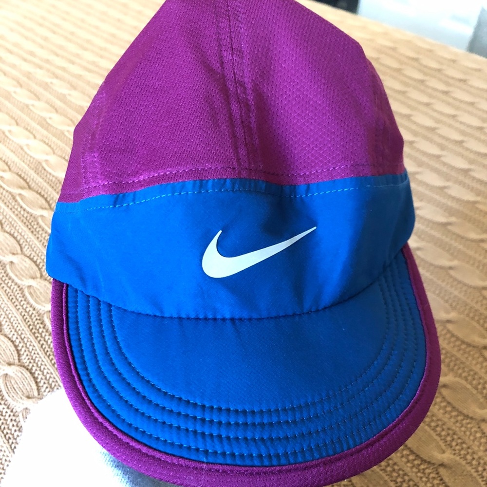 nike tailwind lightweight hat